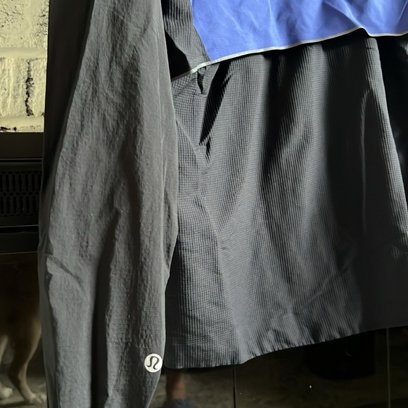 Lululemon running jacket - Picture 3 of 4